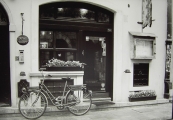 02 Shop with bicycle